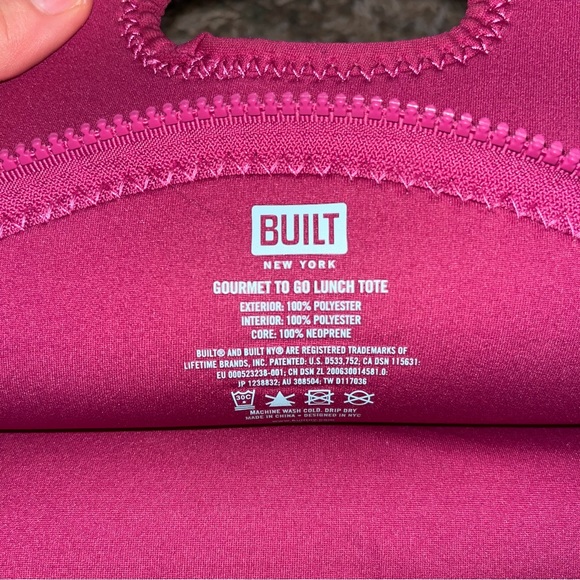 Built NY gourmet to go lunch striped tote bag - Picture 2 of 10